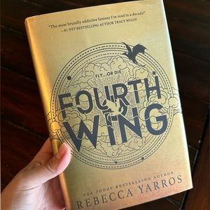 Fourth Wing book by Rebecca Yarros (NOT sprayed edges). brand New
